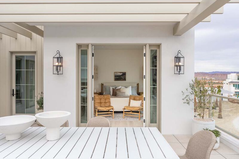 Burbank Exterior Wall Sconce image number 7