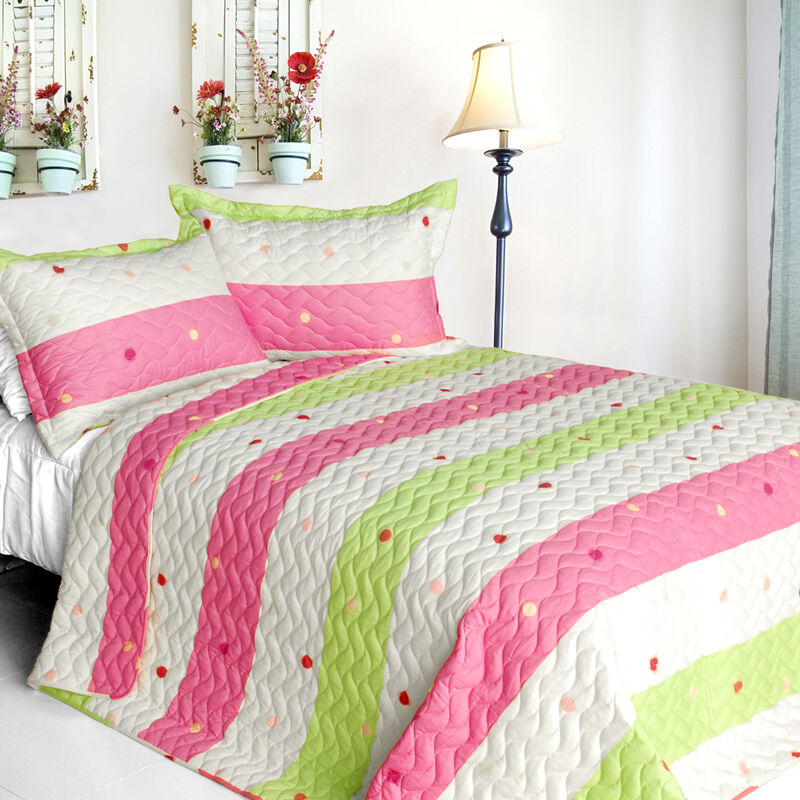 Reversible Vermicelli Quilted 3 Piece Patchwork Quilt Set, Hand Stitched Print image number 0