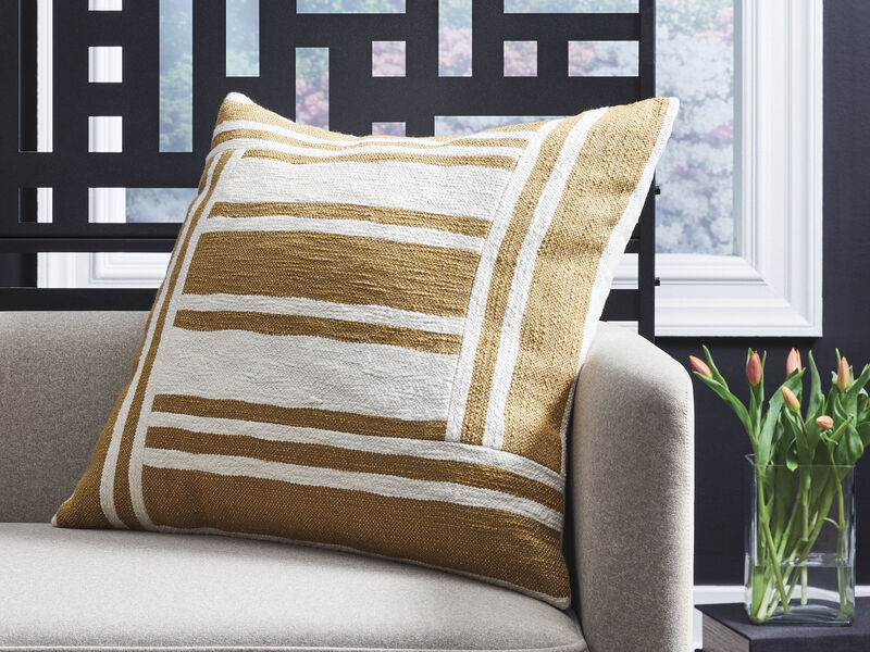 Darrman Pillow (Set of 4) image number 1