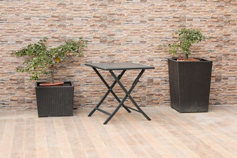 Sleek Square End Table in Polished Stainless Steel &ndash; Compact Design