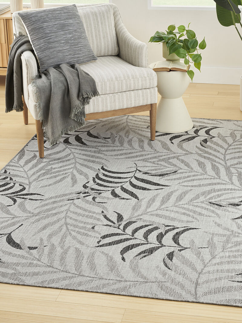 Garden Oasis GOA01 Gray 4' x 6' Rug