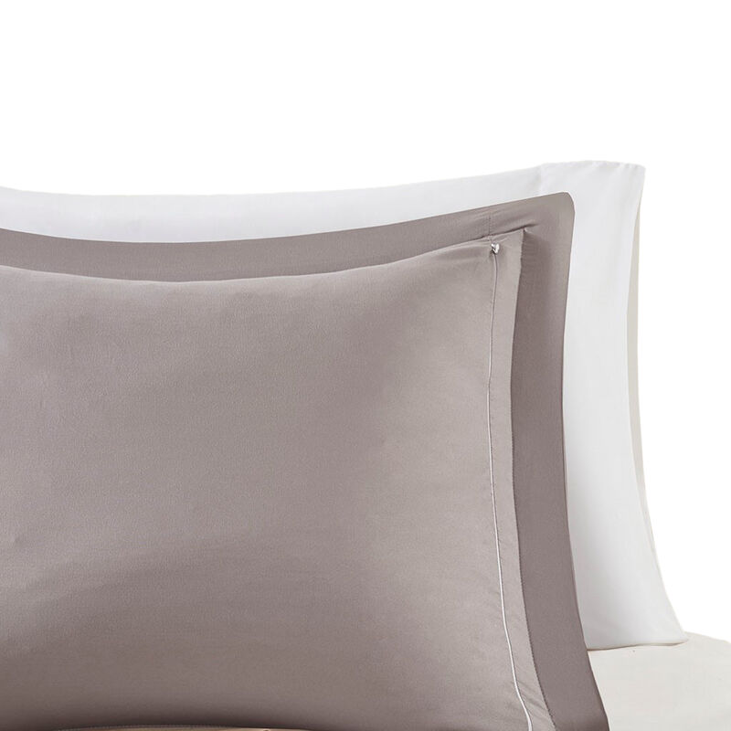 Gracie Mills Vicente Reversible Diamond Quilt Down Alternative Comforter Set with 3M Scotchgard Protection