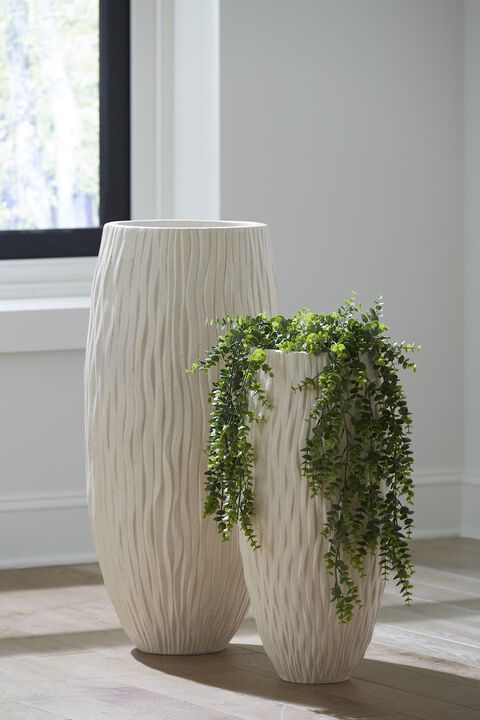 Rucco Medium Planter