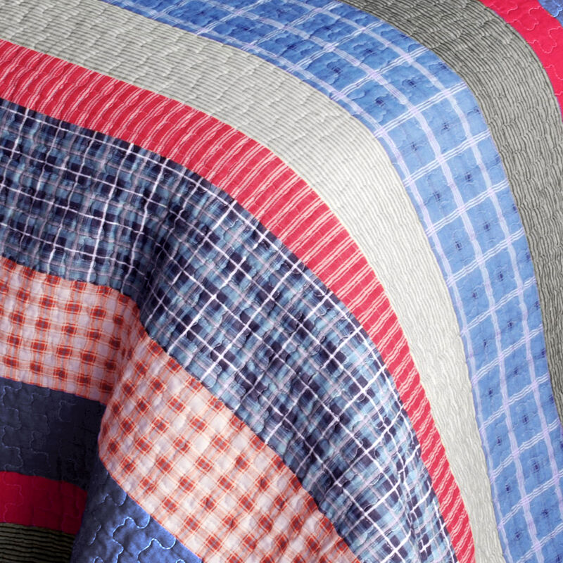 3-Piece Cotton Vermicelli Quilted Striped Printed Quilt Set with Matching Shams image number 3