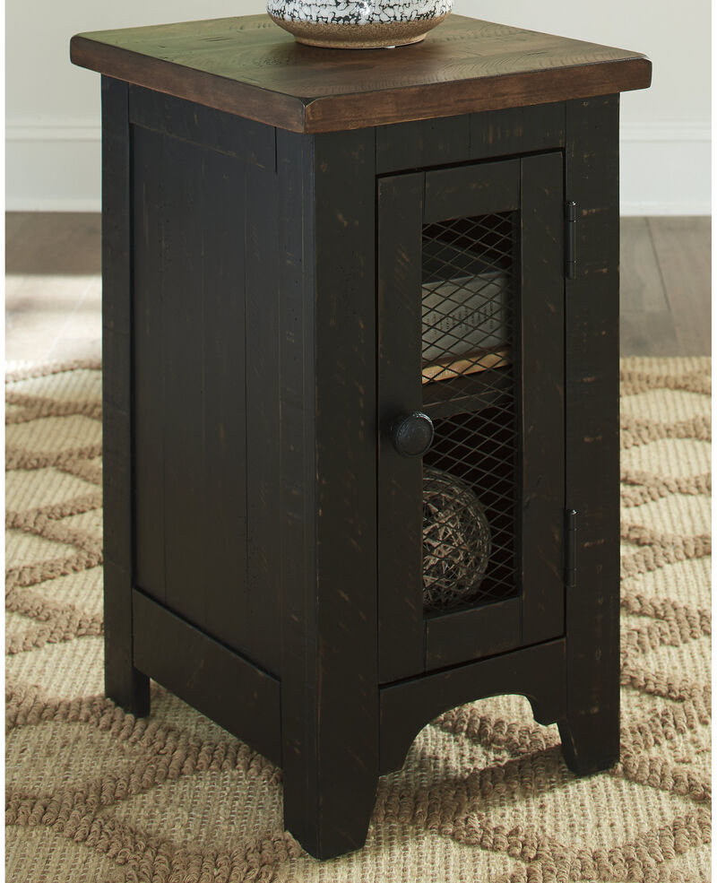 Valebeck Chairside End Table image number 1