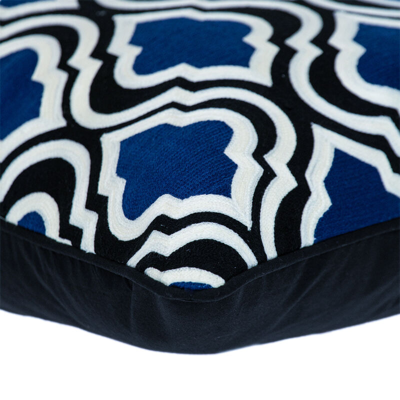 HomeRoots 20" Blue and White Geometric Cotton Throw Pillow image number 3