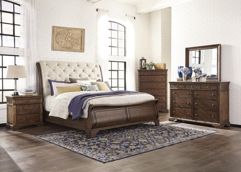 Trisha Yearwood Dottie Upholstered Sleigh Bed