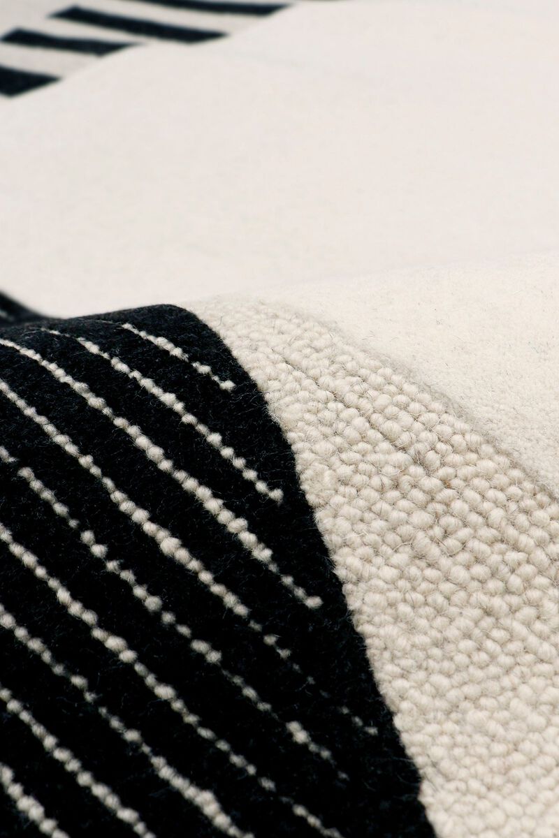 Pasargad Home Edgy Hand-Tufted Ivory Transitional Area Rug image number 3