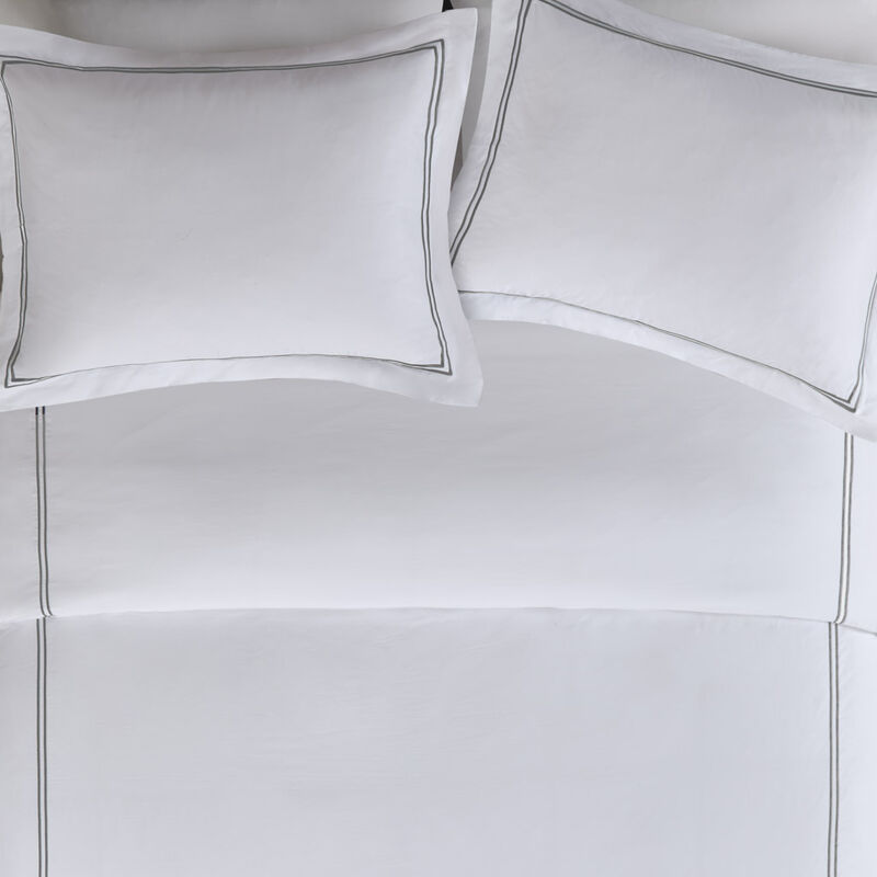 Gracie Mills Mooney 500 Thread Count Embroidered Cotton Sateen Duvet Cover Set