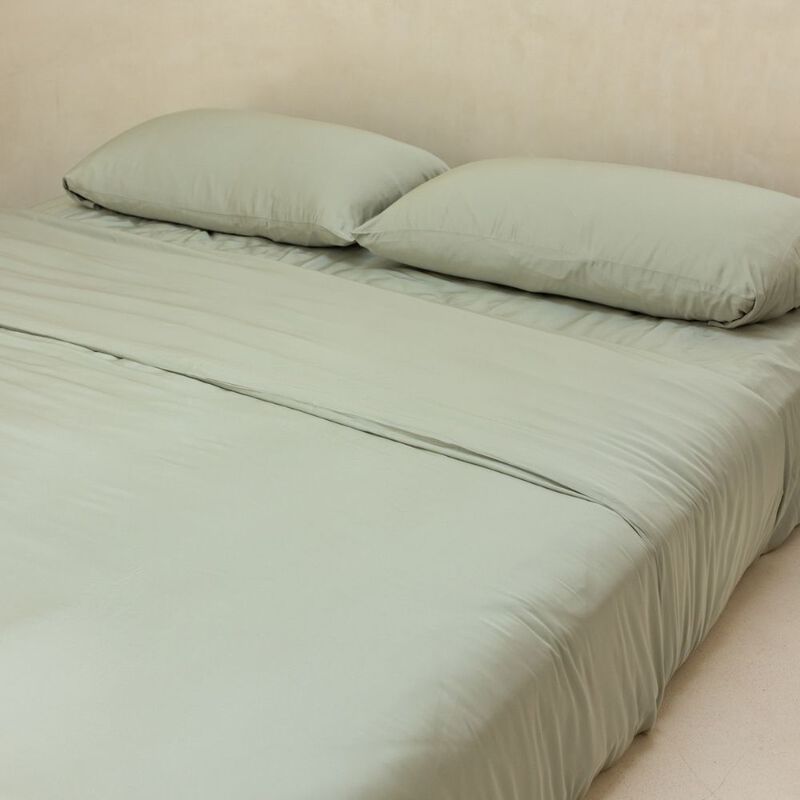 Organic Bamboo Sateen Duvet Cover Set image number 1
