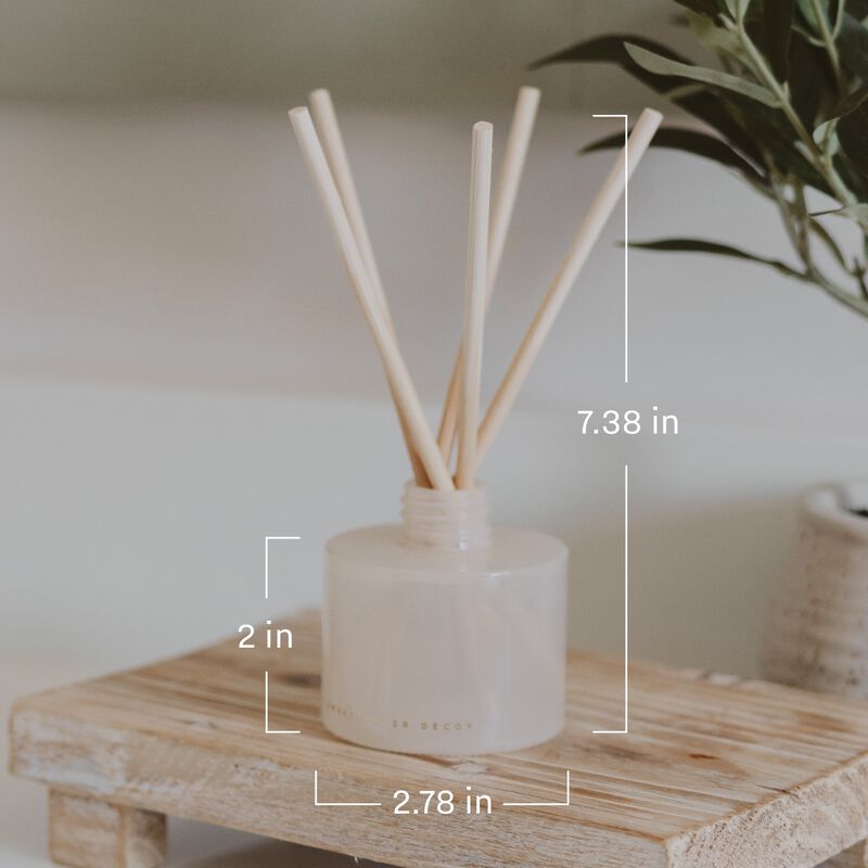 Salt and Sea 3.5 fl oz Reed Diffuser image number 5