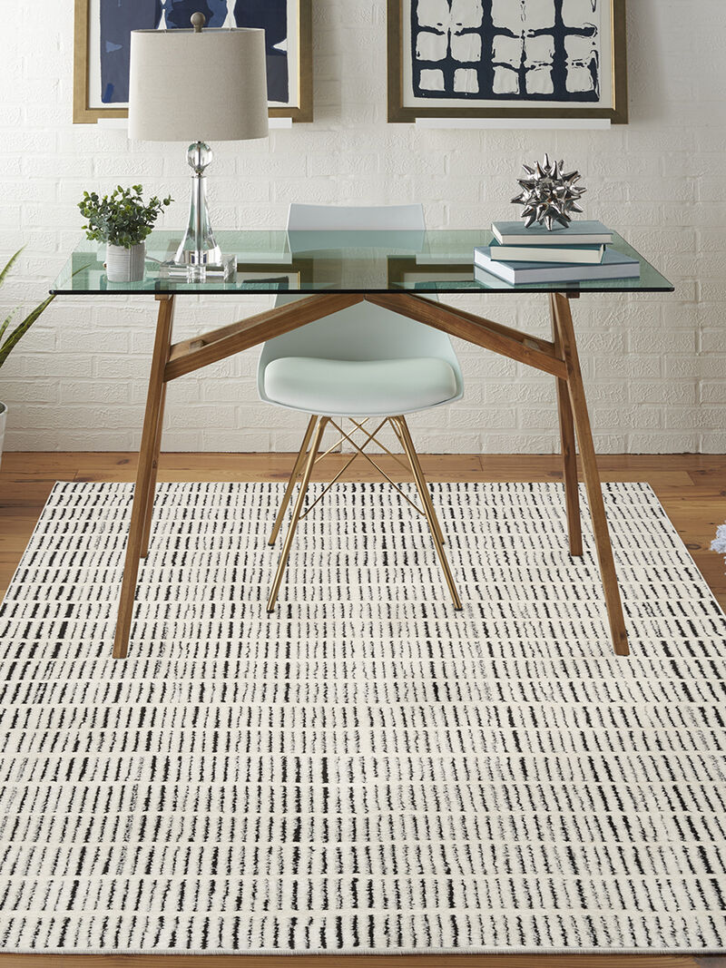 Modern Comfort MNC03 Ivory/Black 5'3" x 7' Rug