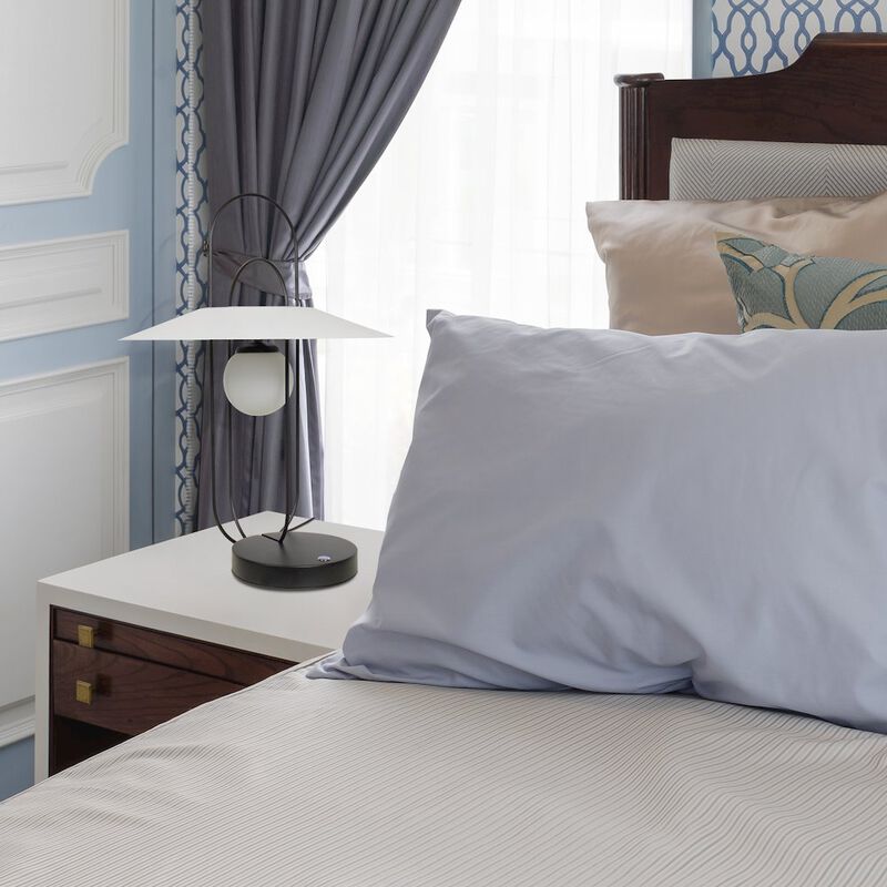 VONN Lighting Height Integrated LED Table Lamp