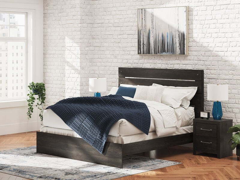 Delmorta King Panel Bed image number 1