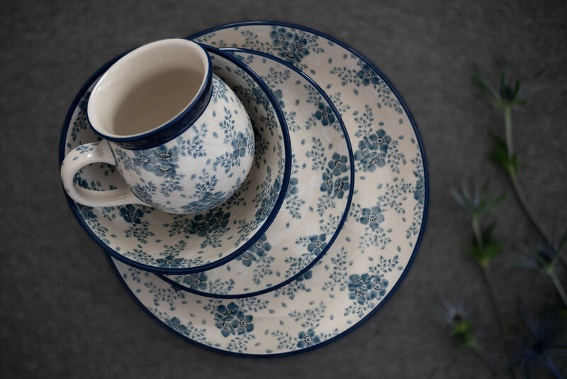 Blue Rose Polish Pottery Day Lily Bouquet Dessert Plate