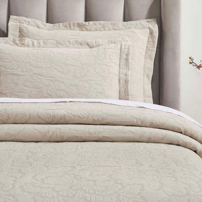 3-Piece Cotton Matelasse Bedspread Set with Floral Design image number 3