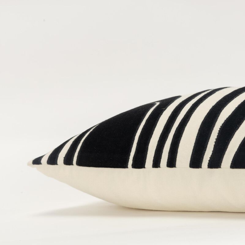 T21587 Pillow