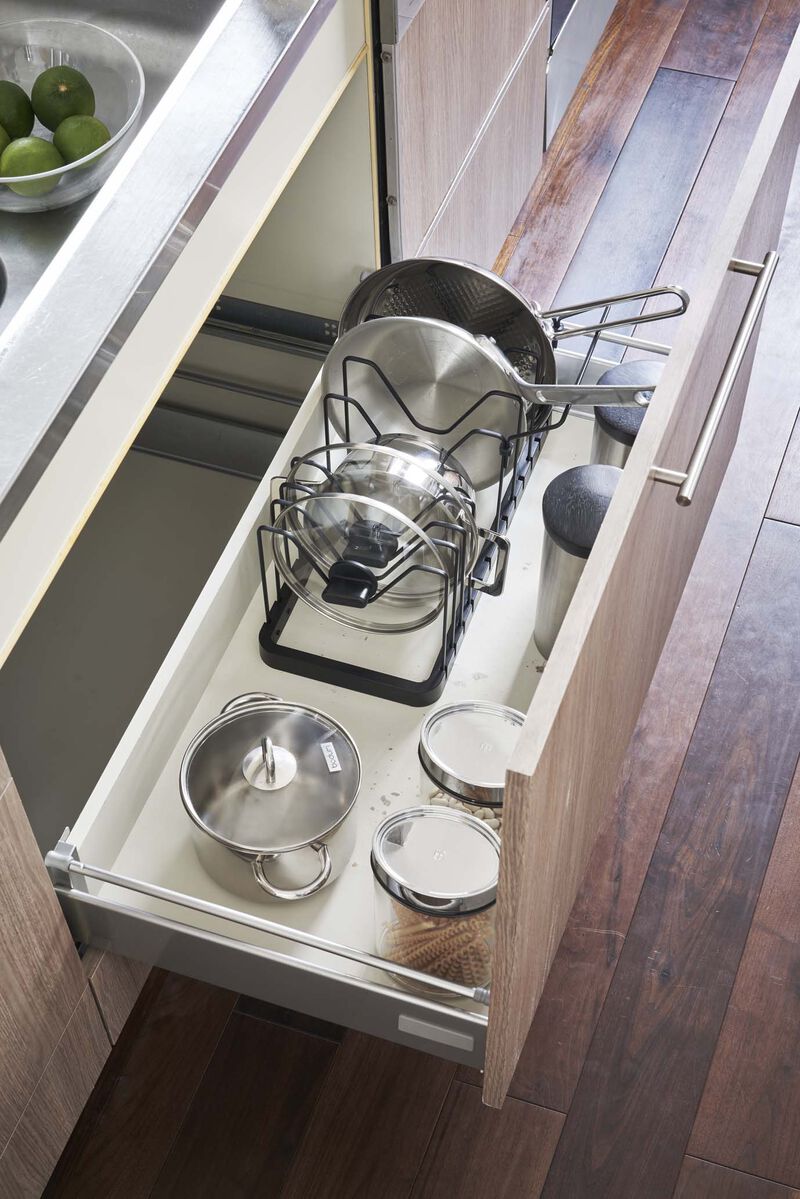 Adjustable Pot Lid Organizer