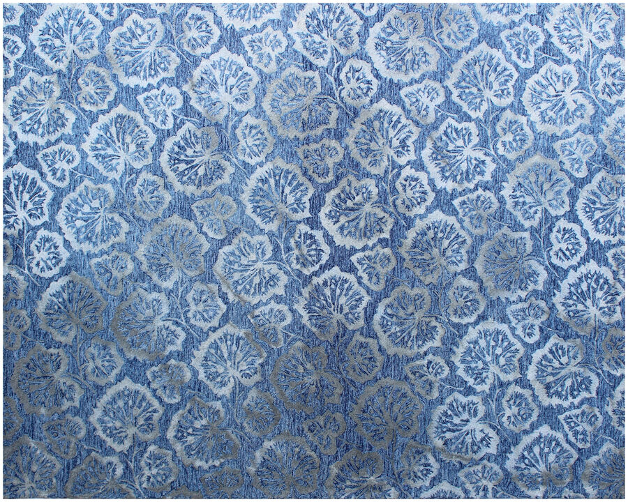 HomeRoots Floral Hand Tufted Non Skid Area Rug