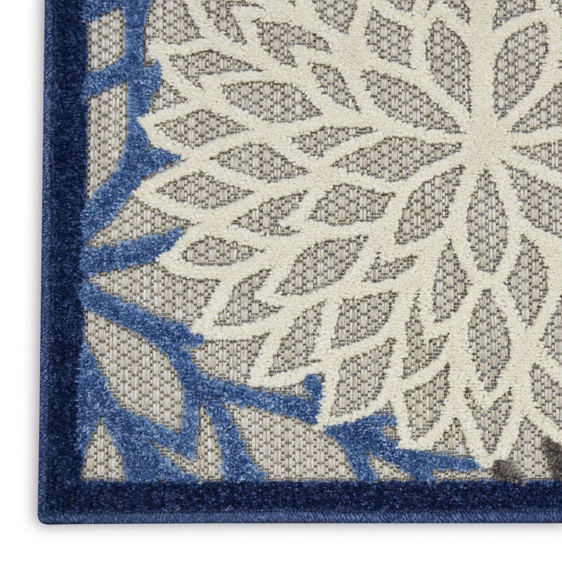 HomeRoots Indoor Outdoor Area Rug image number 3