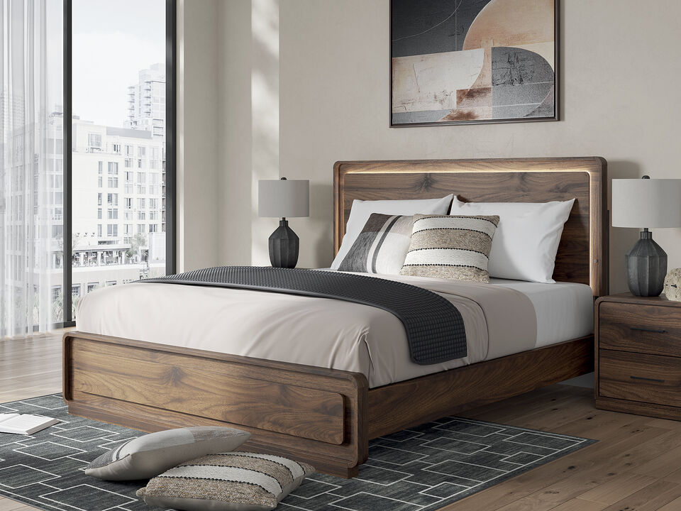 Hollinaze California King Panel Bed