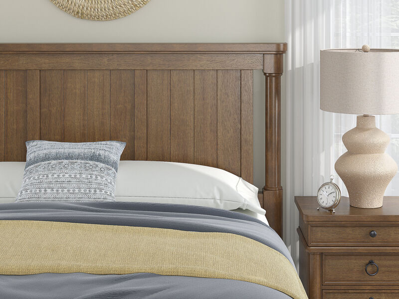 Chadworth King Poster Bed image number 2
