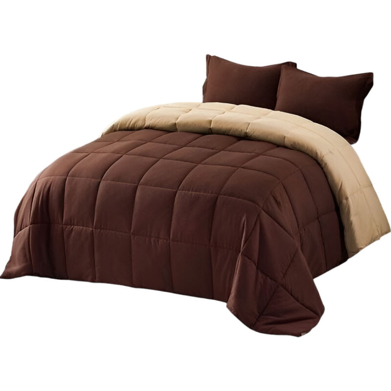 Elegant Traditional Pattern Comforter Set &ndash; Reversible Bedding, 3 Pieces
