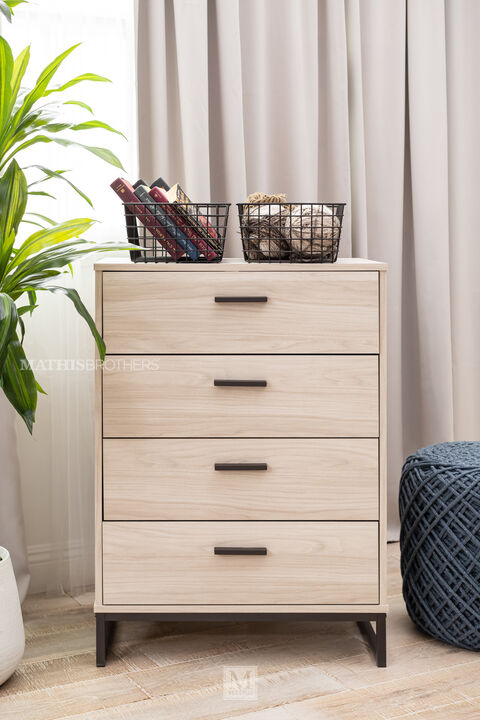 Ashley Socalle 4 Drawer Chest of Drawers