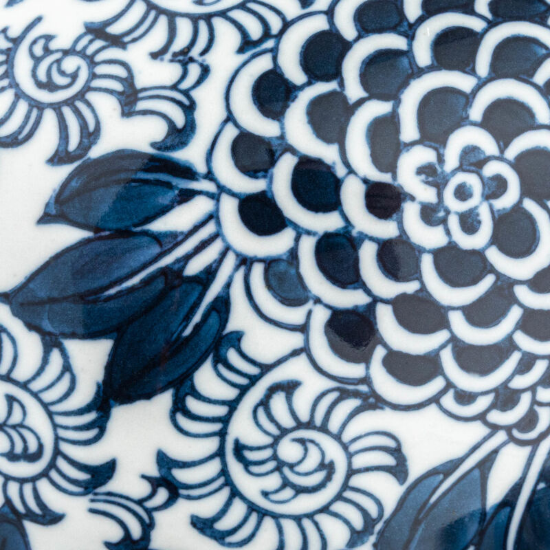 Decorative Chrysanthemum Ceramic Ginger Jar with Lid, Blue and White image number 5