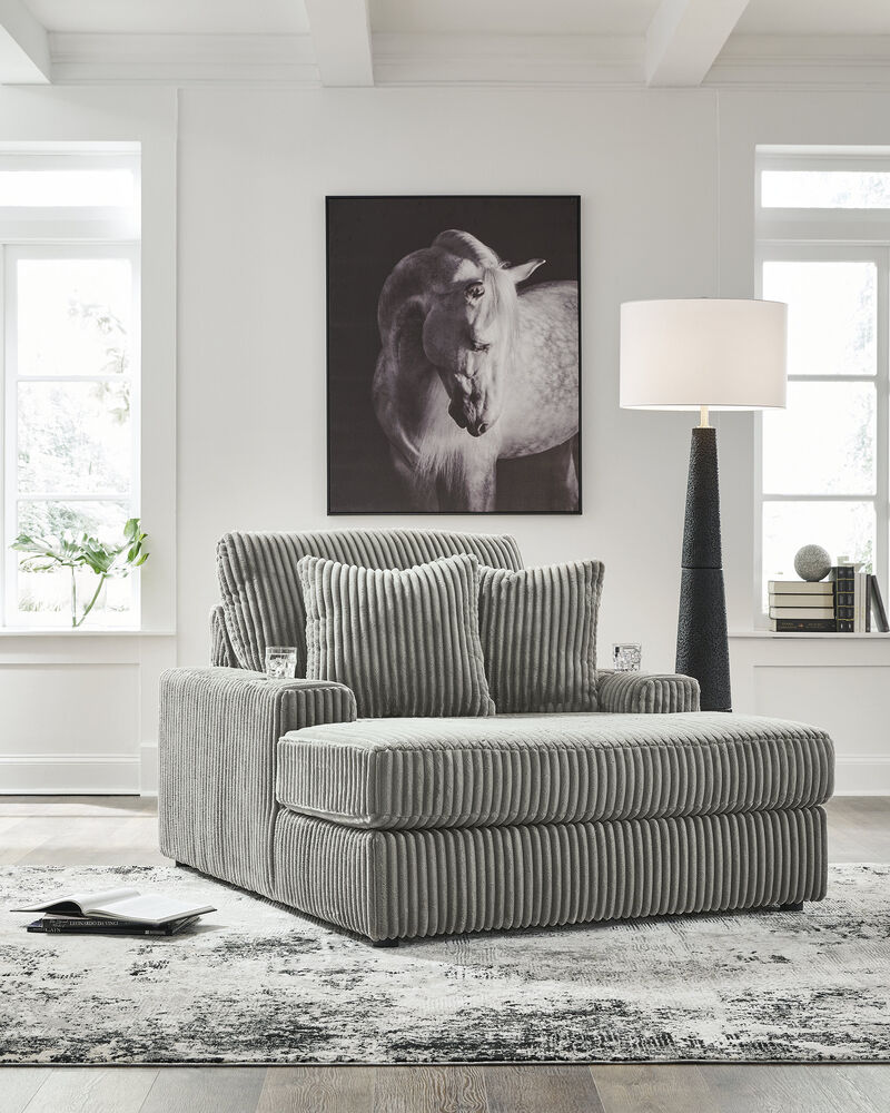 Lindyn Oversized Chaise image number 1