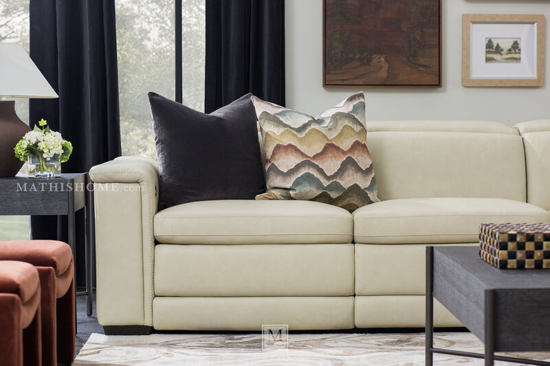 Lioni 3-Piece Power Sectional image number 4