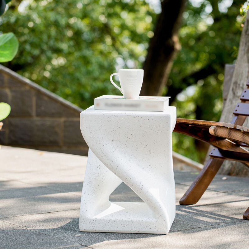 Voplat End Table image number 4