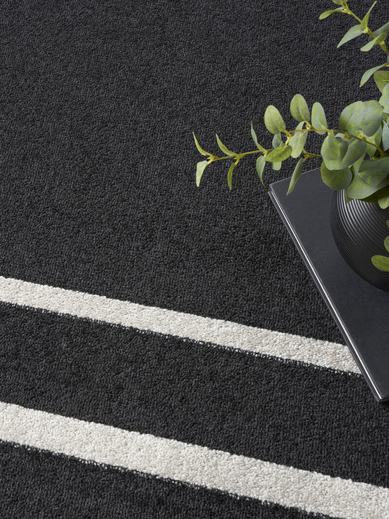 Nourison Essentials NRE02 Black/Ivory 9' x 12' Rug