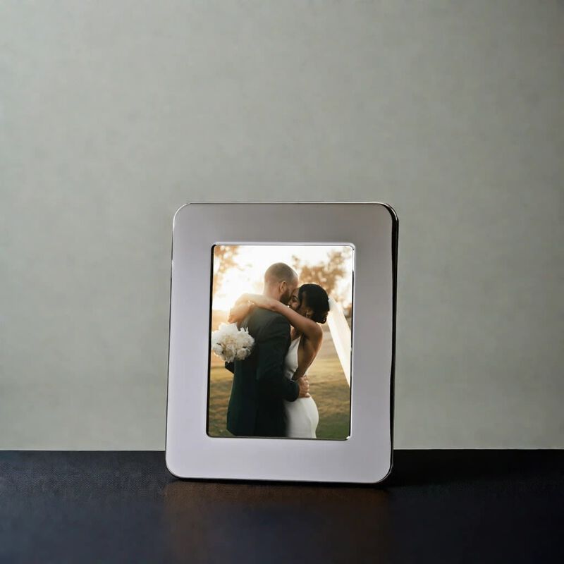 Radius Design Photo Frame - 5" x 7"