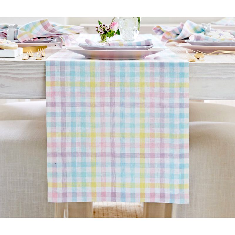 Solino Home Gingham Check 100% Linen Table Runner &ndash; Handcrafted, Machine Washable, Perfect for Holiday and Everyday Dining