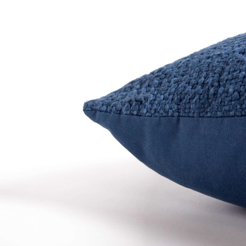 T22661 Pillow