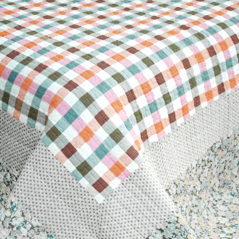 Queen Size 3-Piece Cotton Vermicelli Quilted Printed Quilt Set with Matching Shams image number 4