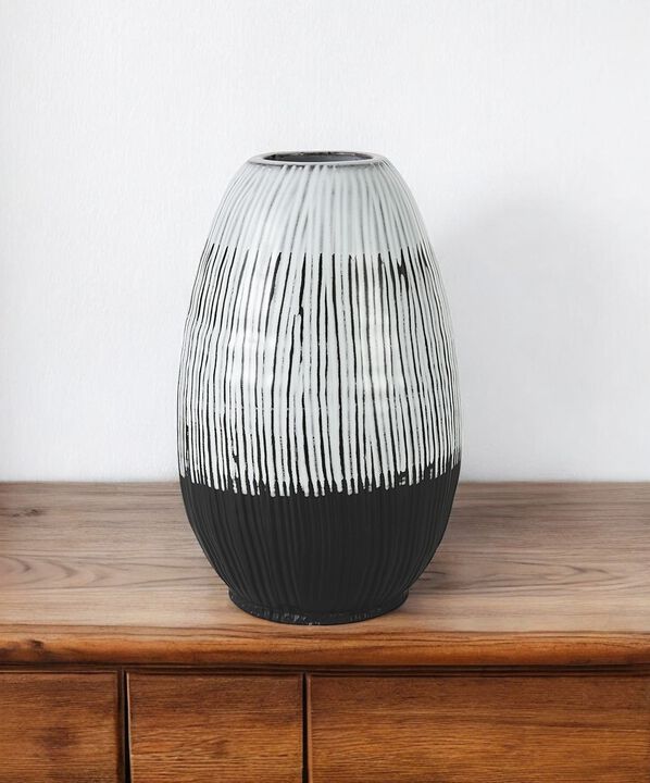 Stylish Ceramic Vase with Line Pattern for Home Accent or Table Display