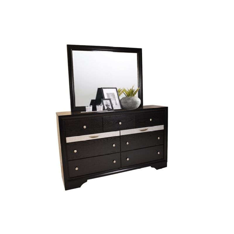 Traditional Matrix 7 Drawer Dresser in Black made with Wood