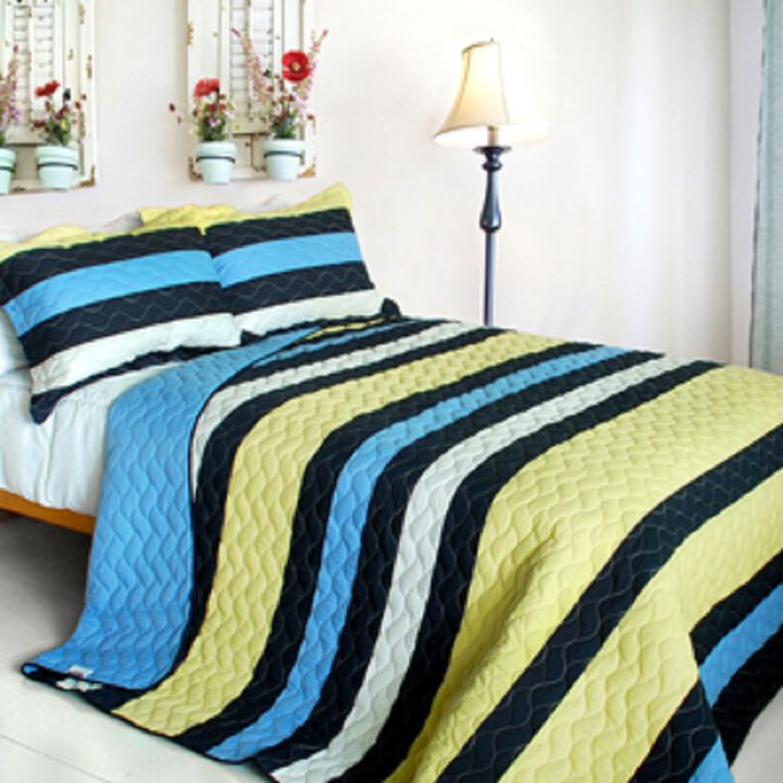 Lightweight 3 Piece Quilted Patchwork Bedding Set with Vermicelli Stitching-Blue
