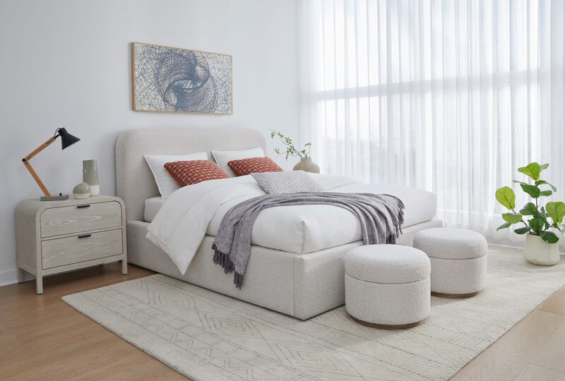 Off-White Queen-size Upholstered Platform Bed in Ricotta Boucle image number 1