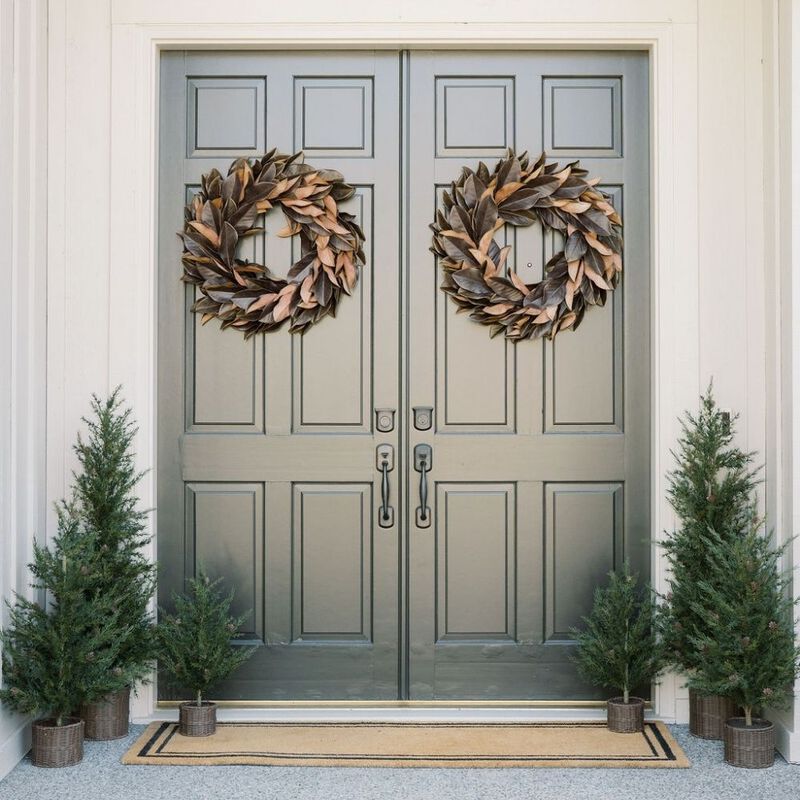 30" Faux Brown Magnolia Leaf Wreath image number 3