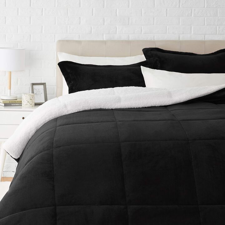 Amazon Basics 3 Piece Bedding Set, Micromink Sherpa, Ultra-Soft, Warm All Season Comforter, King, Black, Solid