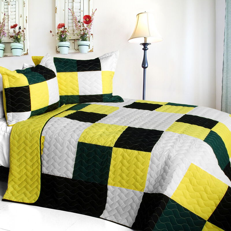 Queen Size 3 Piece Reversible Quilt Set with Vermicelli Quilting and Printed Design-White image number 0