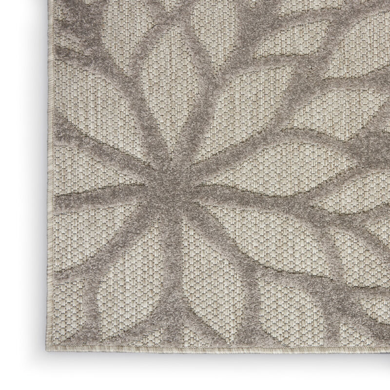HomeRoots Floral Indoor Outdoor Area Rug image number 3