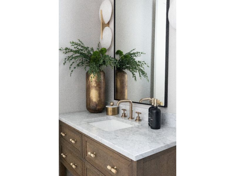 Asteria Wall Sconce image number 1