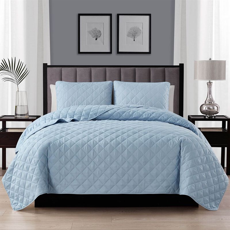3-Piece Microfiber Reversible Diamond Quilt Set Soft Lightweight Bedding