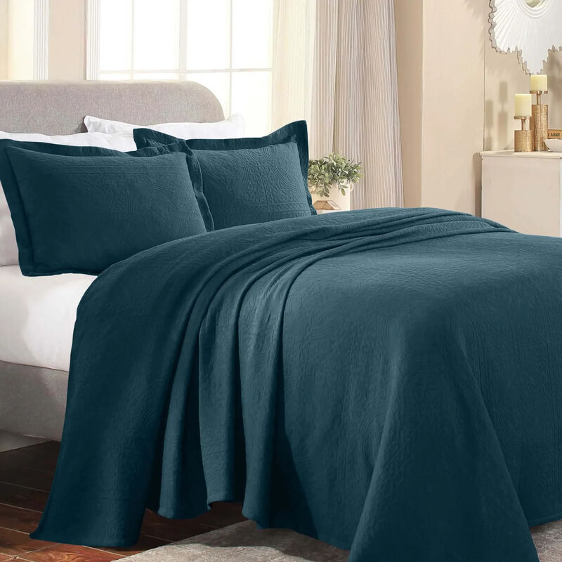 Lightweight Cotton Matelasse Bedspread and Shams Set for Bedroom image number 0