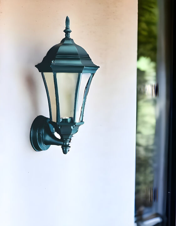 Carousel Lantern Wall-Mounted Outdoor Light – Elegant Exterior Sconce for Porch or Deck