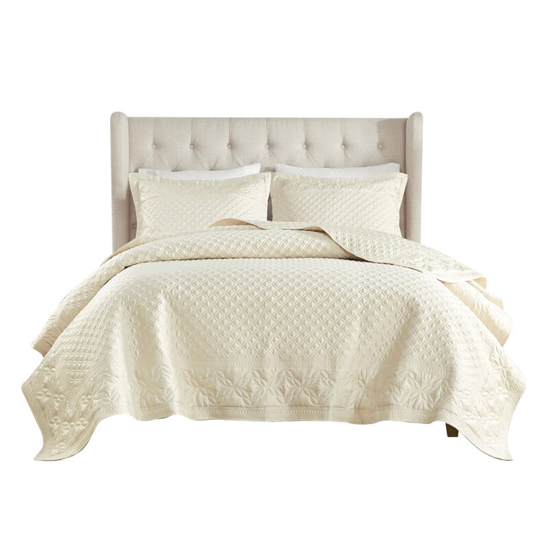 Gracie Mills Carney 3-Piece Neoclassical-inspired Quilt Set